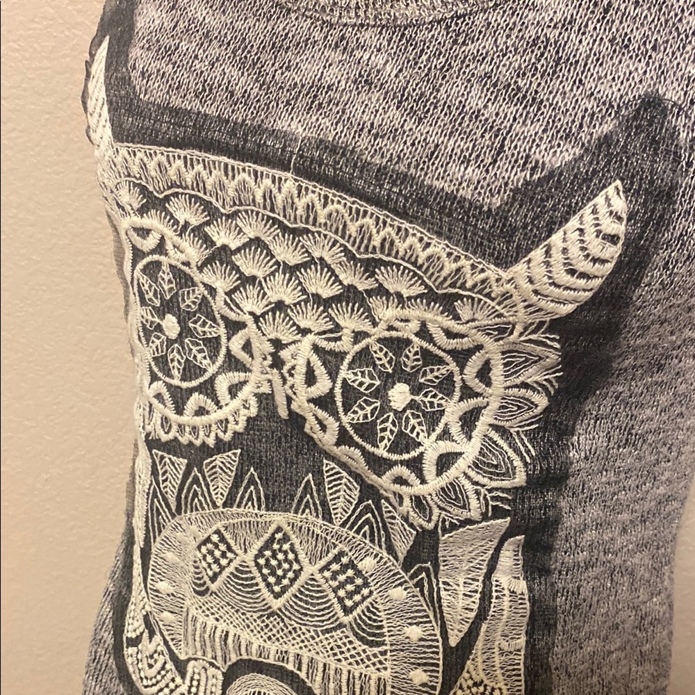 Gray Owl Graphic Tank Top - Picture 5 of 9